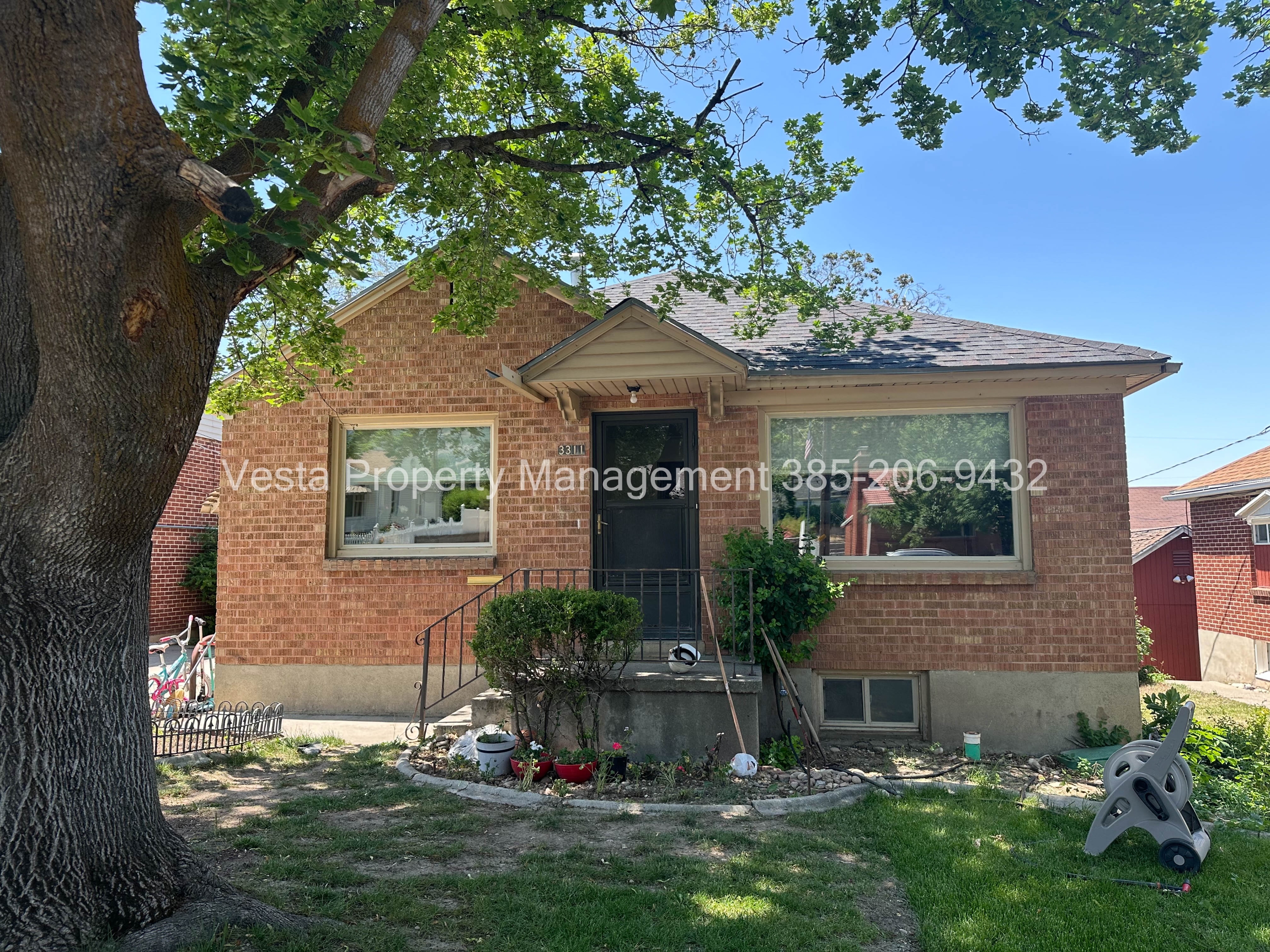 3311 Jefferson Avenue - Basement